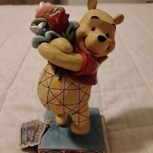 Enesco / Jim Shore / Disney "WINNIE THE POOH" Figurine with Colorful Flowers